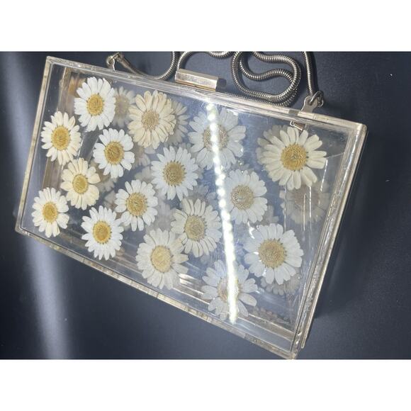 Zara Natural Daisy Acrylic Cross Body Clutch w/ Shoulder Strap - Picture 10 of 12